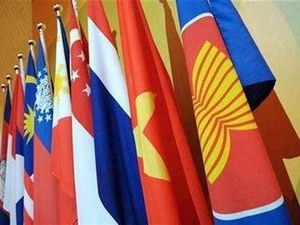 L ASEAN s efforce davantage pour une Communauté en 2015
